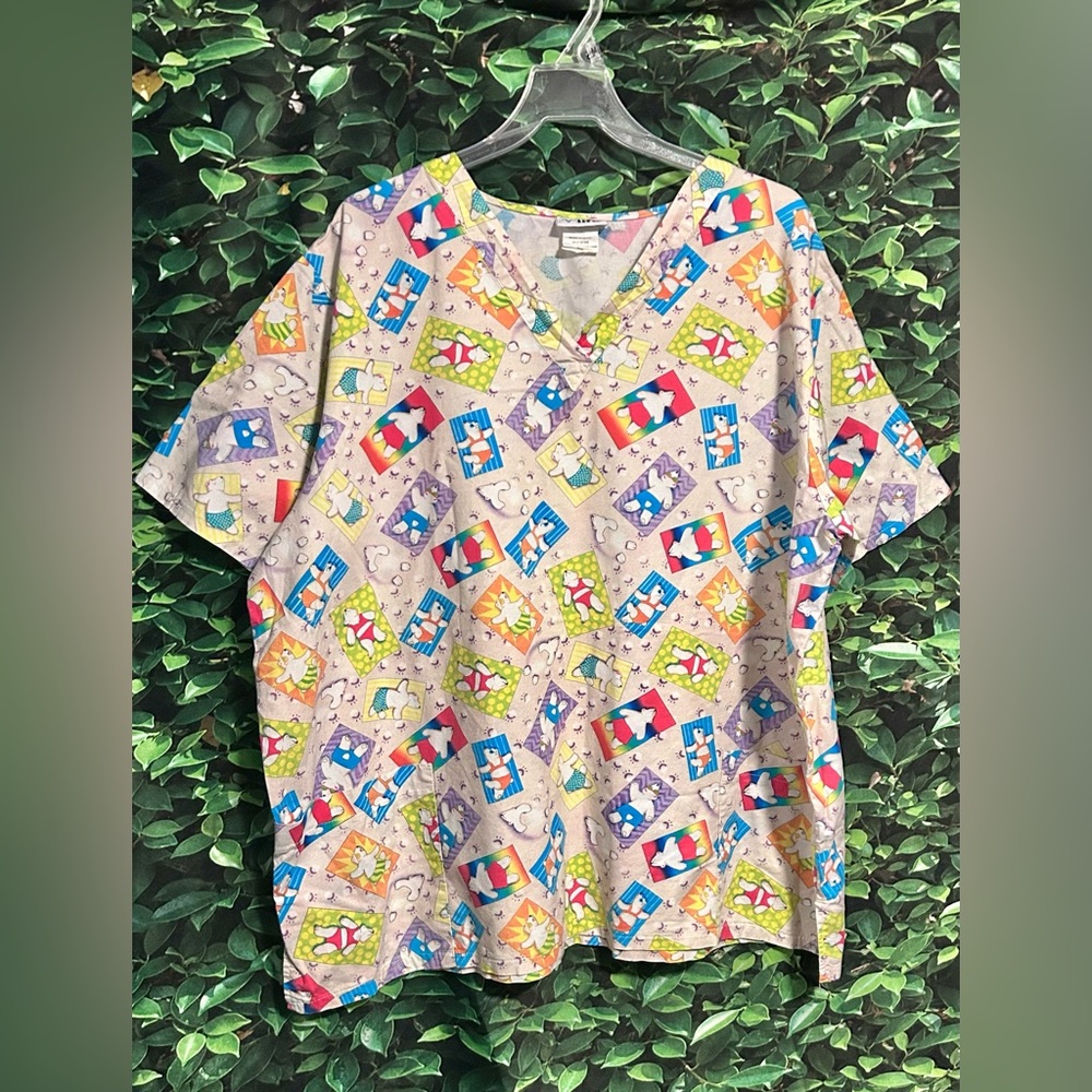 V Life Scrub Top Polar Bears Sun Bathing XXL
